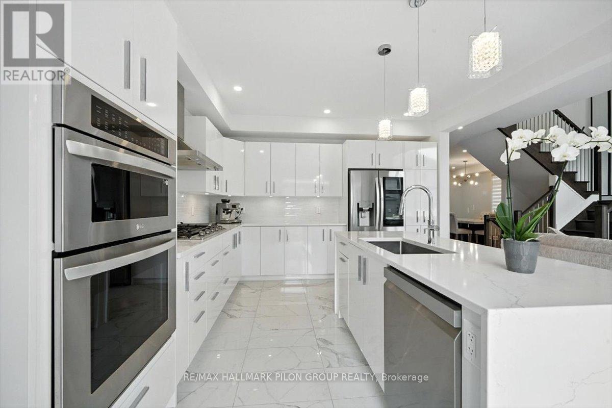 Property at 72 BIG DIPPER STREET image 2