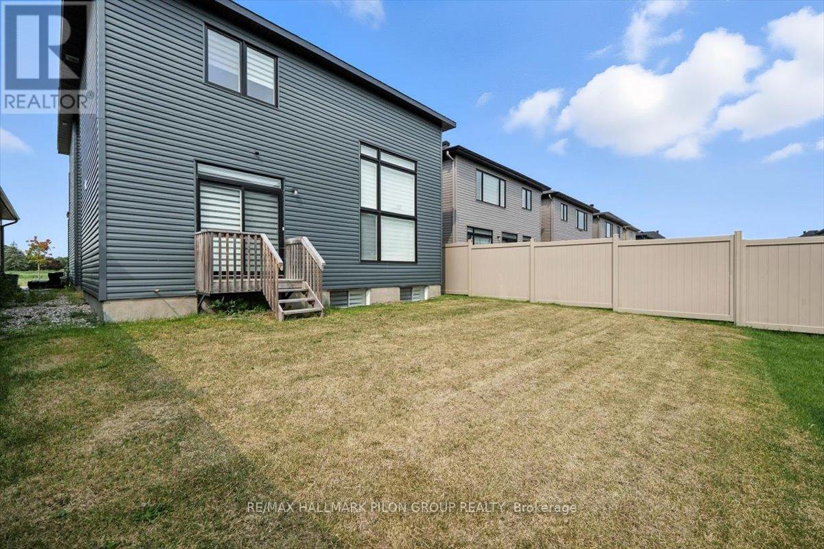 72 Big Dipper Street, Ottawa, Ontario  K4M 0L8 - Photo 23 - X12332663