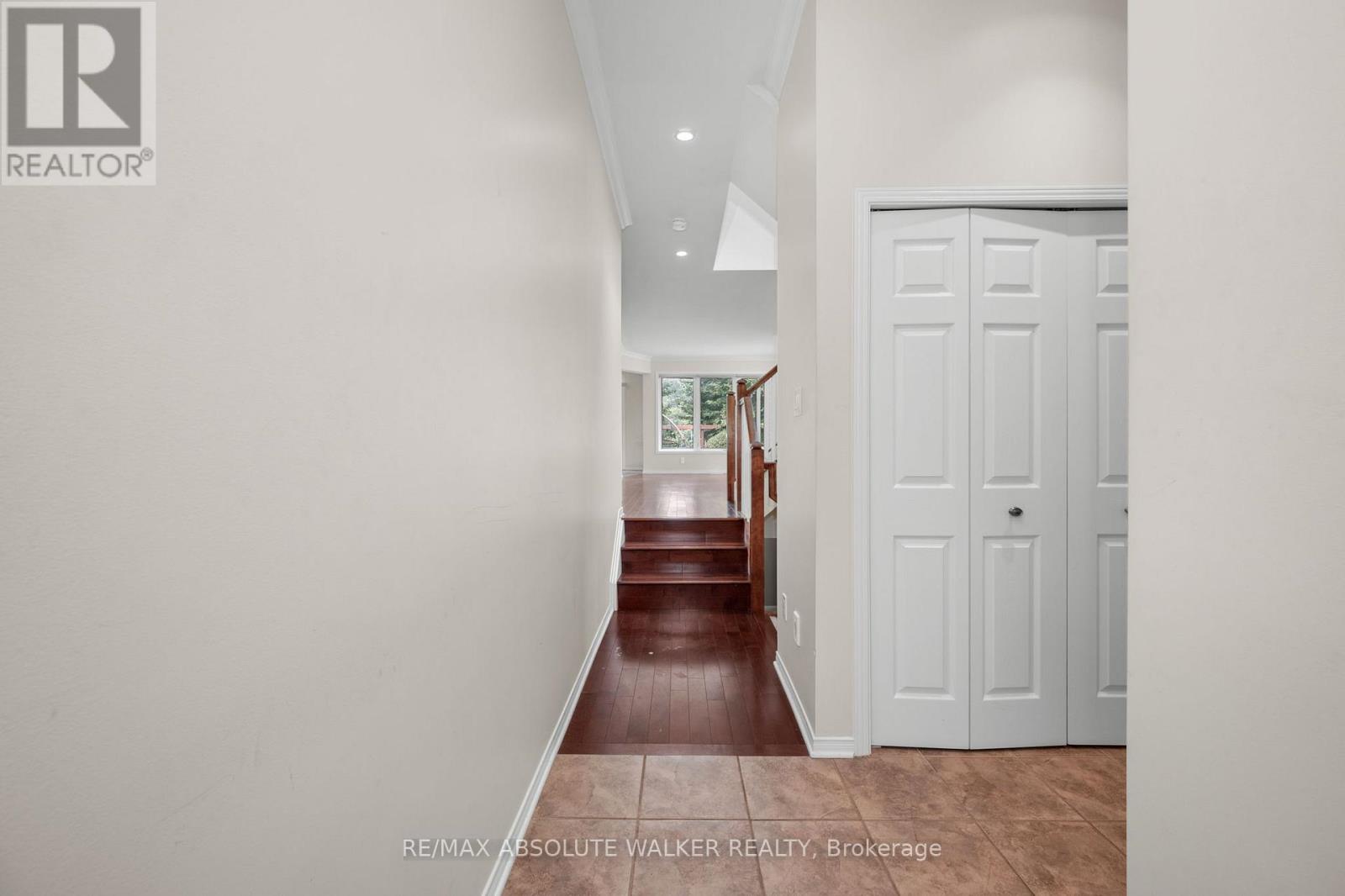 Property at 124 FORESTCREST STREET image 3