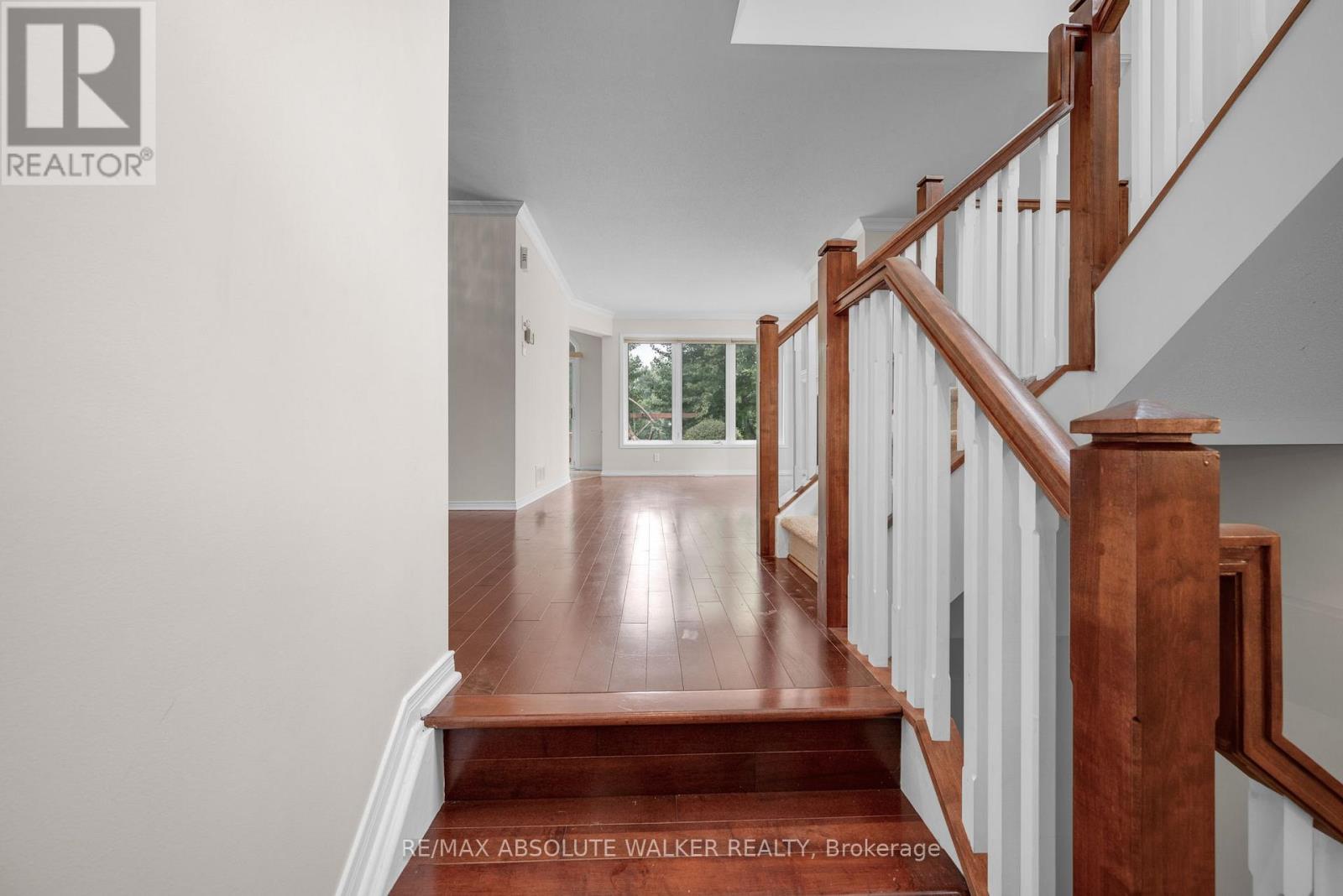 Property at 124 FORESTCREST STREET image 4