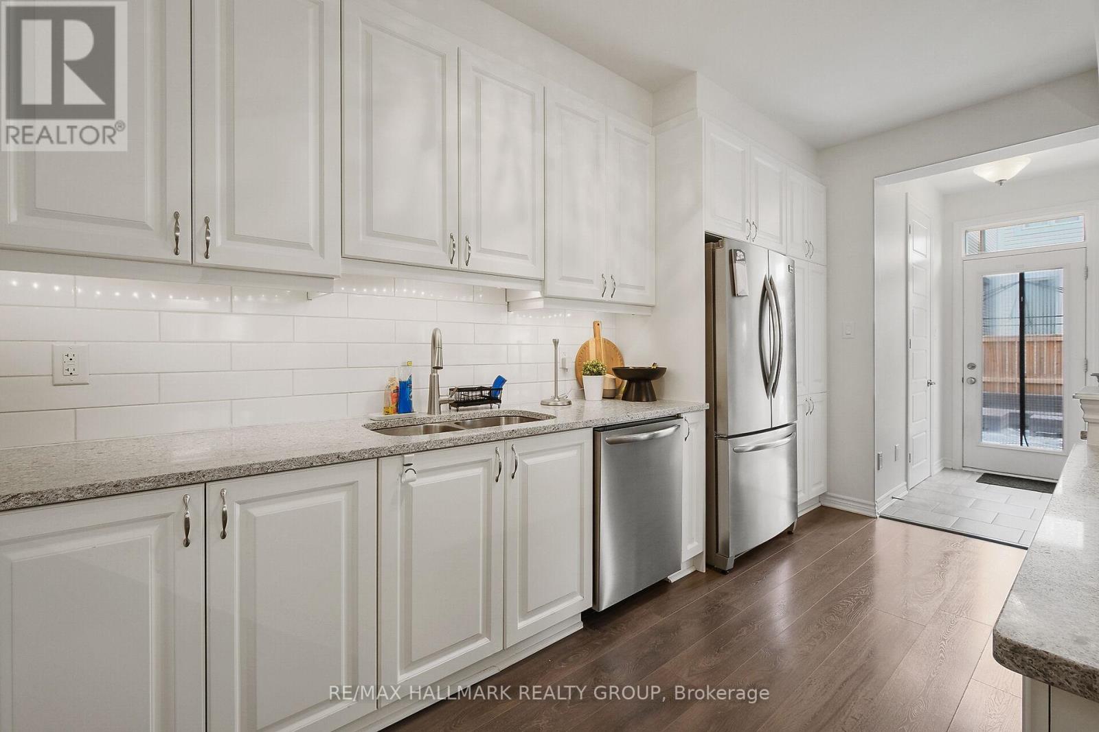 Property at 995 SHIMMERTON CIRCLE image 3