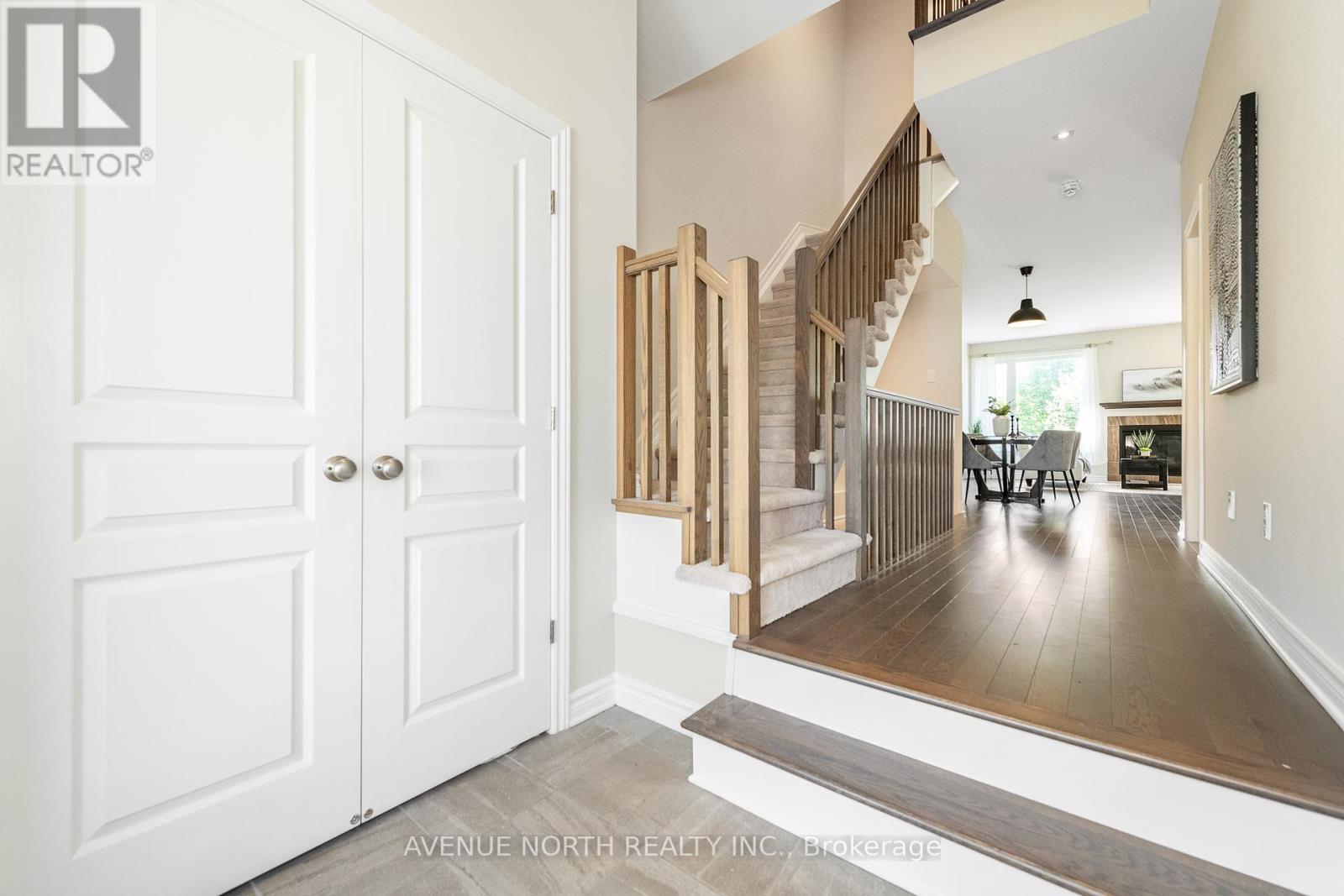 Property at 172 LARIMAR CIRCLE image 4