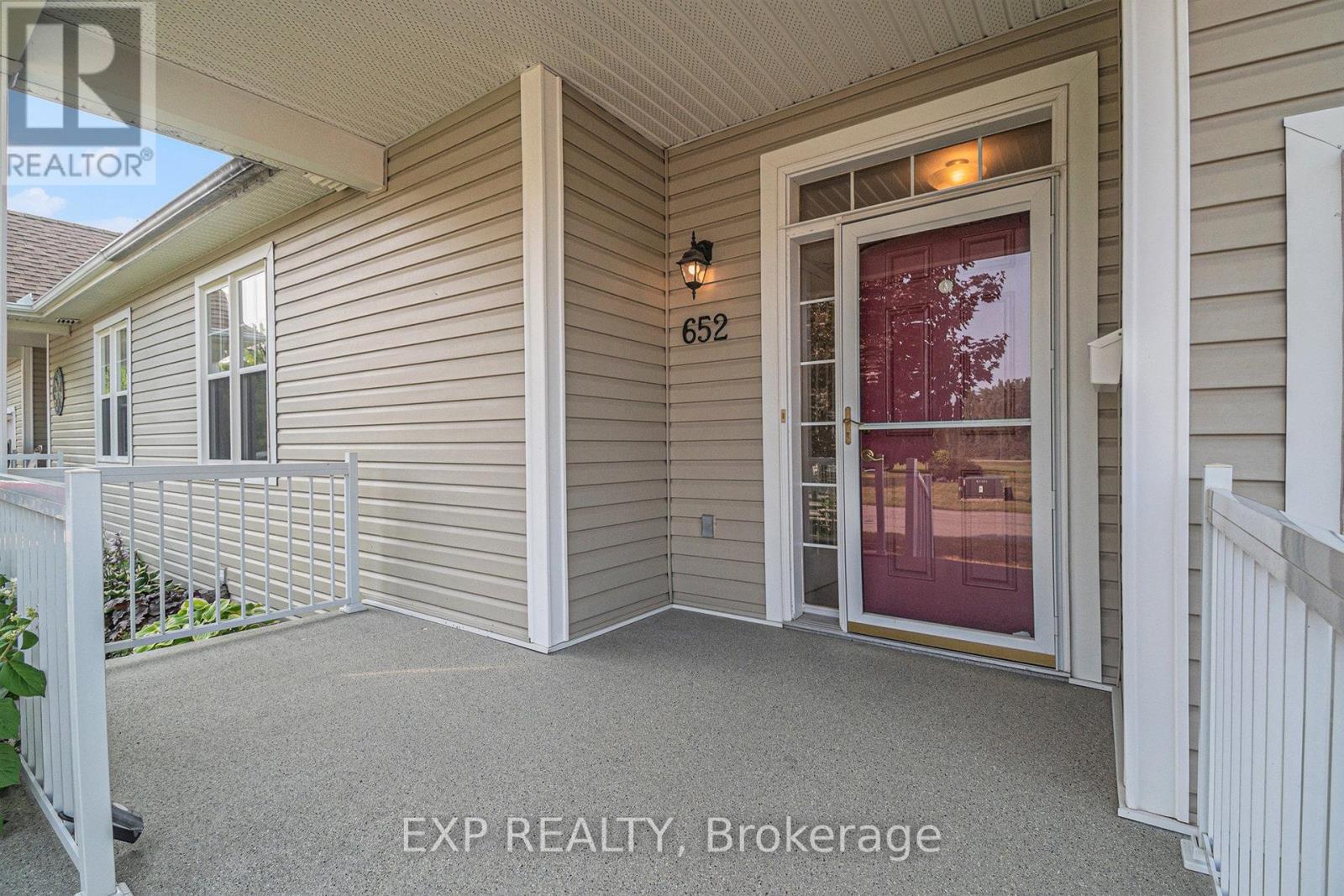 652 Country Trail Private, Ottawa, Ontario  K0A 1K0 - Photo 2 - X12332827