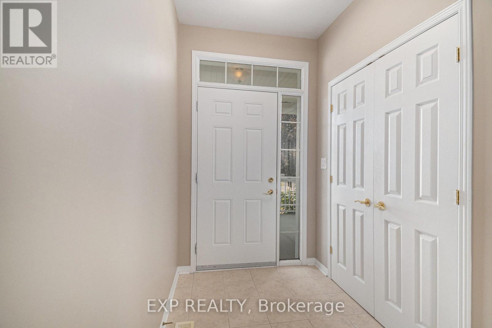 652 Country Trail Private, Ottawa, Ontario  K0A 1K0 - Photo 3 - X12332827