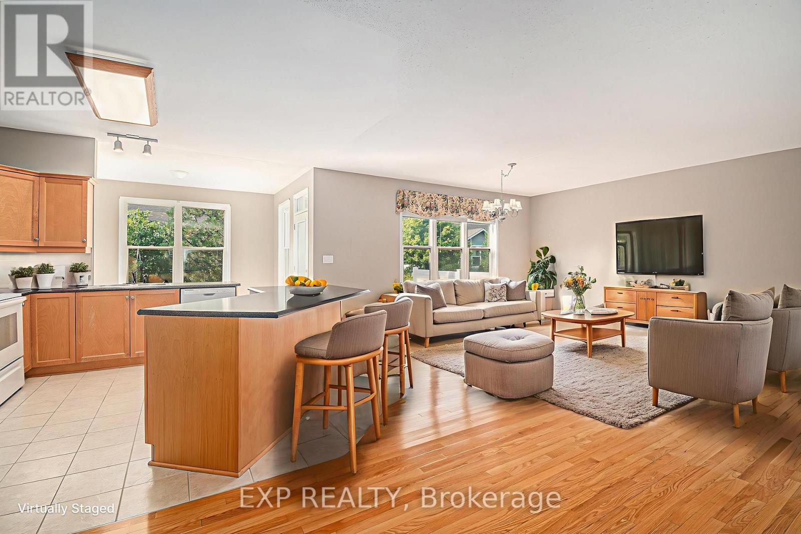 652 Country Trail Private, Ottawa, Ontario  K0A 1K0 - Photo 4 - X12332827