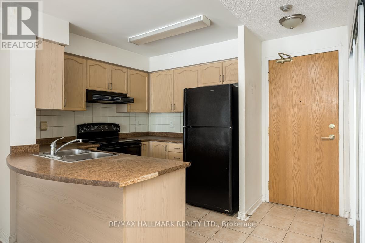 403 - 5500 Yonge Street, Toronto, Ontario  M2N 7L1 - Photo 3 - C12332640