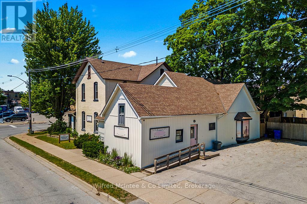609 Bricker Street, Saugeen Shores, Ontario  N0H 2C0 - Photo 2 - X12250127