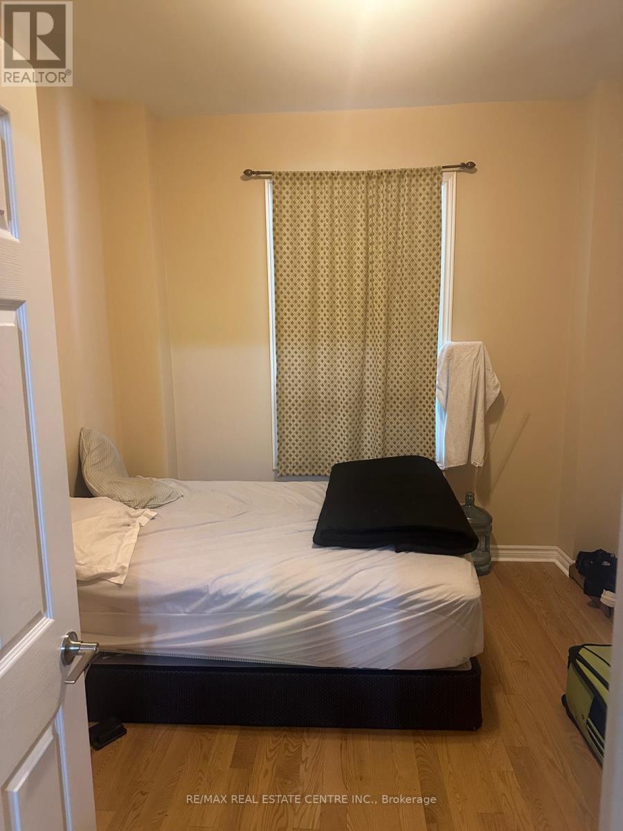 Property at 6 RAY AVENUE image 3