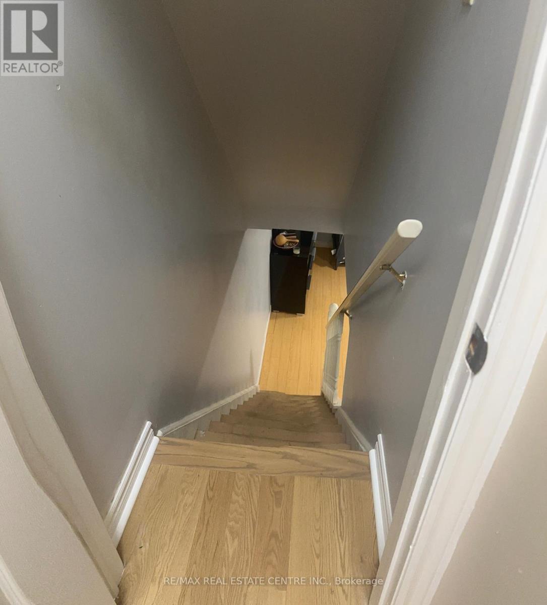 6 Ray Avenue, Toronto, Ontario  M6M 2A8 - Photo 7 - W12330867