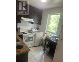 6 RAY AVENUE, Toronto, Ontario