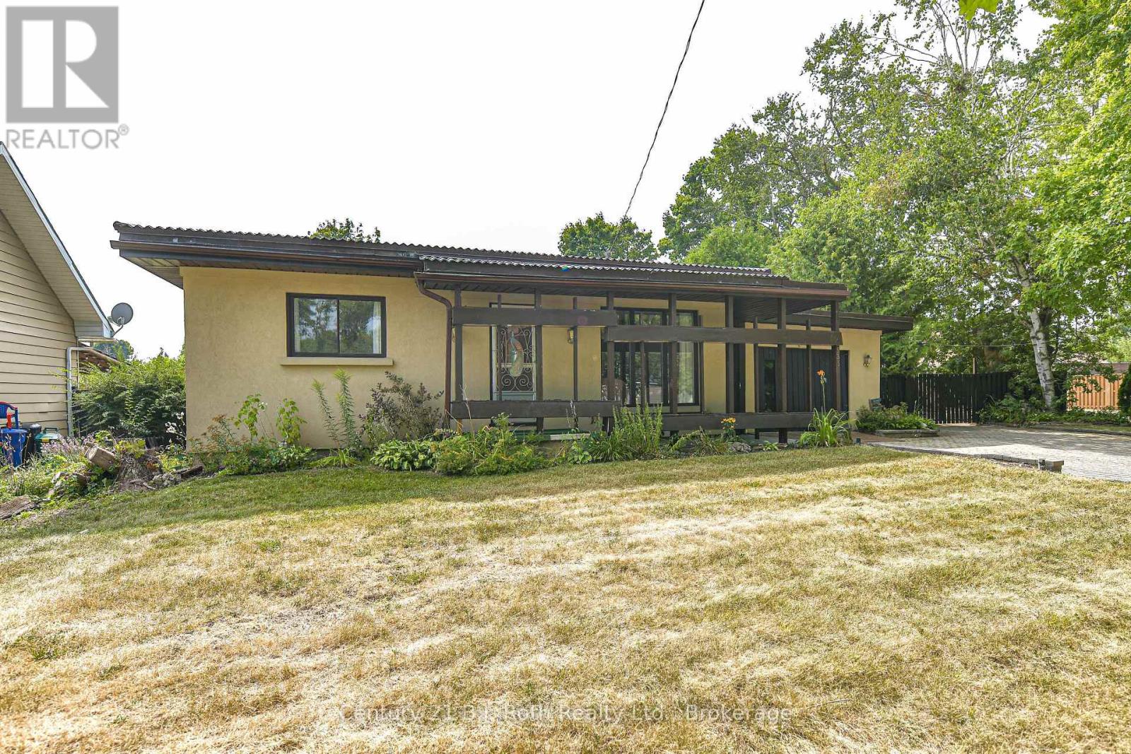 535 High Street, Orillia, Ontario  L3V 4X9 - Photo 1 - S12332700