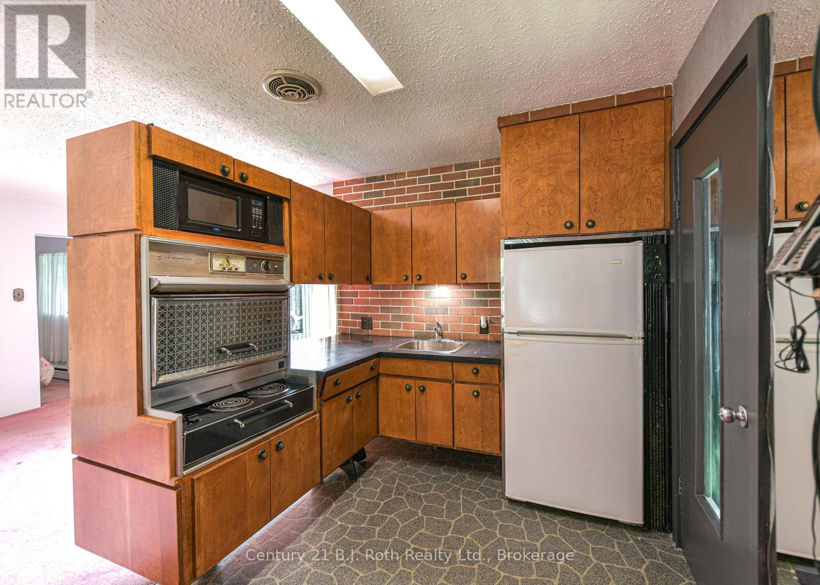 535 High Street, Orillia, Ontario  L3V 4X9 - Photo 7 - S12332700