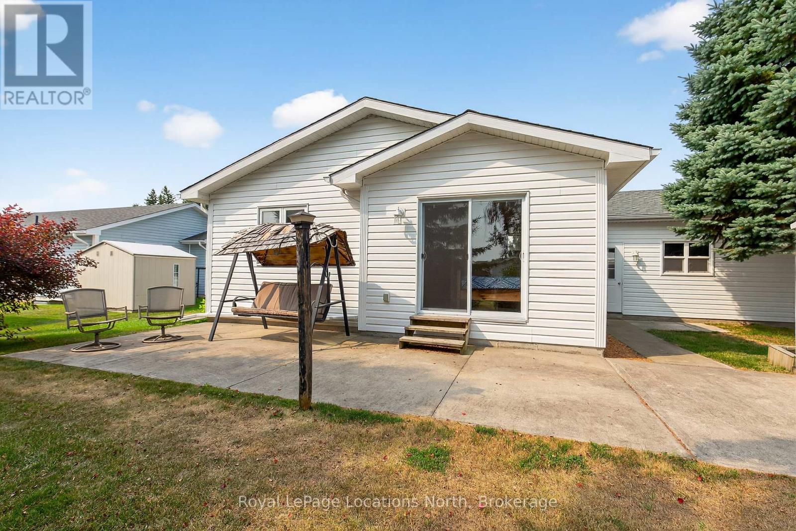 66 Pennsylvania Avenue, Wasaga Beach, Ontario  L9Z 3A8 - Photo 15 - S12332823