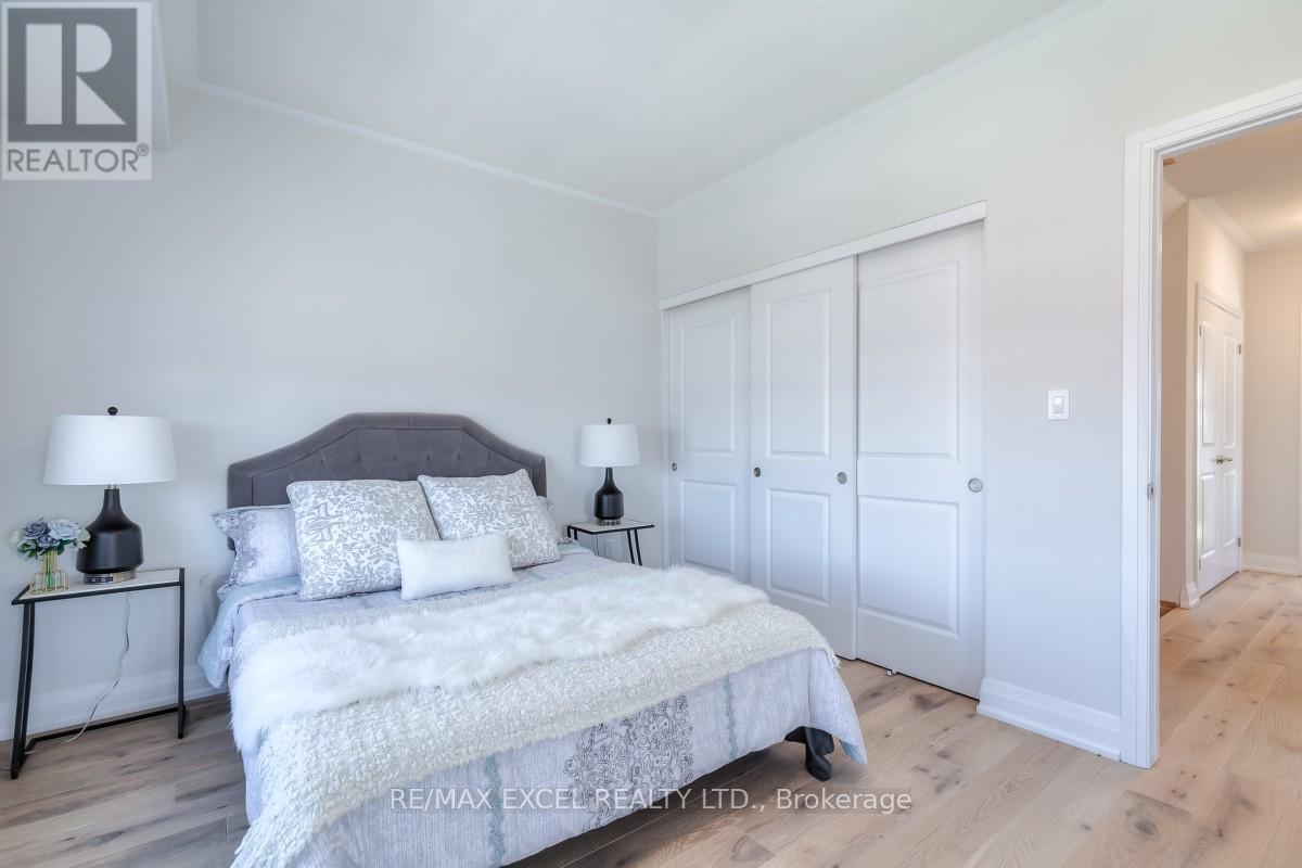 6 Maybank Lane, Whitchurch-Stouffville, Ontario  L4A 4X7 - Photo 22 - N12332636