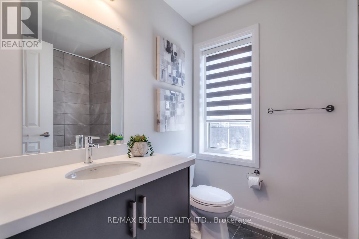 6 Maybank Lane, Whitchurch-Stouffville, Ontario  L4A 4X7 - Photo 24 - N12332636