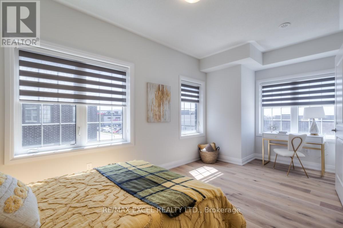 6 Maybank Lane, Whitchurch-Stouffville, Ontario  L4A 4X7 - Photo 27 - N12332636
