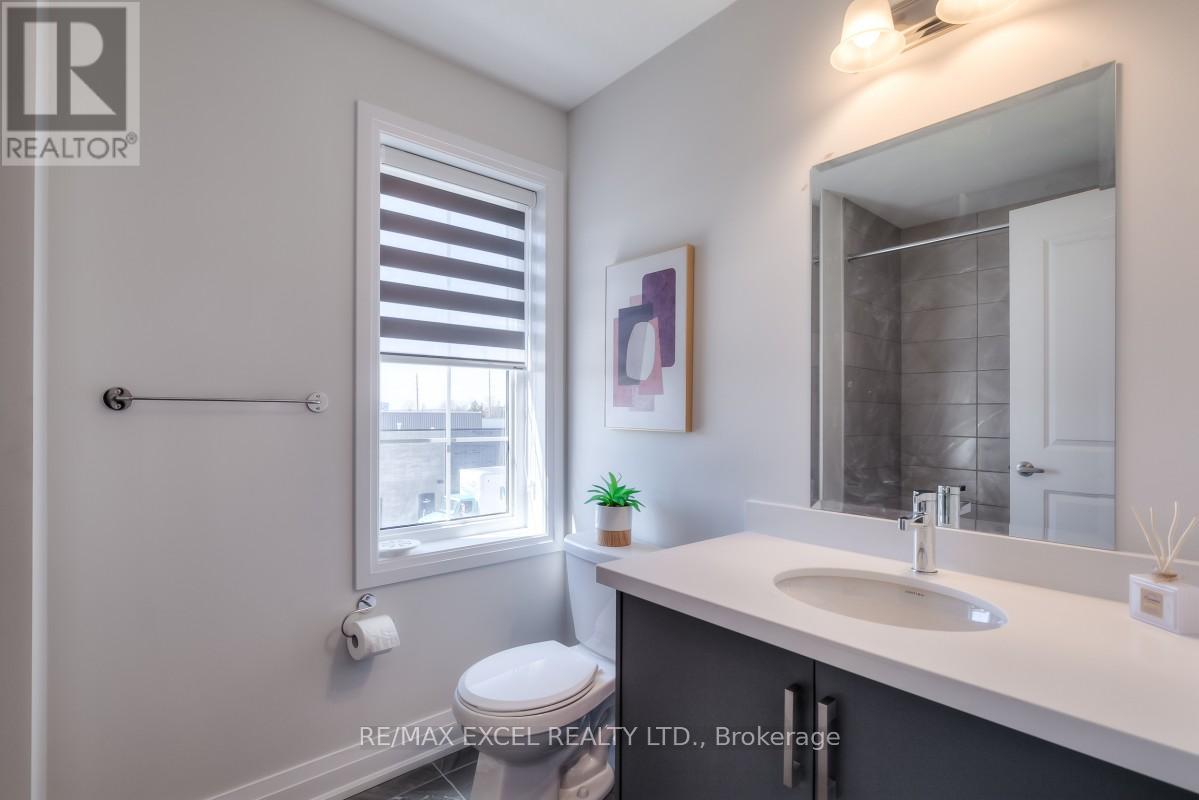 6 Maybank Lane, Whitchurch-Stouffville, Ontario  L4A 4X7 - Photo 29 - N12332636