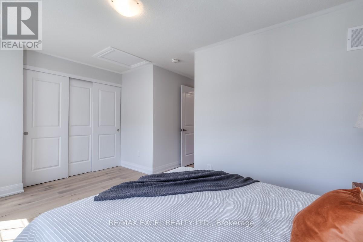 6 Maybank Lane, Whitchurch-Stouffville, Ontario  L4A 4X7 - Photo 42 - N12332636