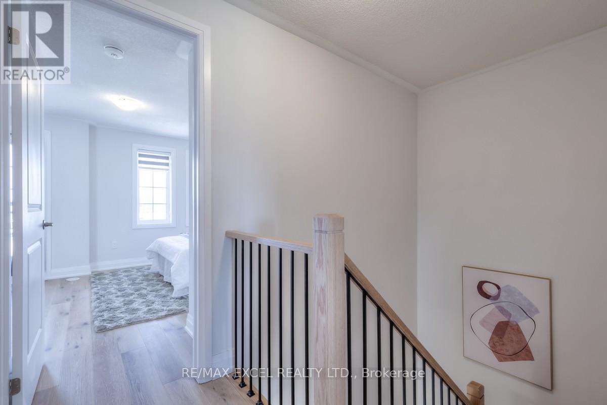 6 Maybank Lane, Whitchurch-Stouffville, Ontario  L4A 4X7 - Photo 44 - N12332636