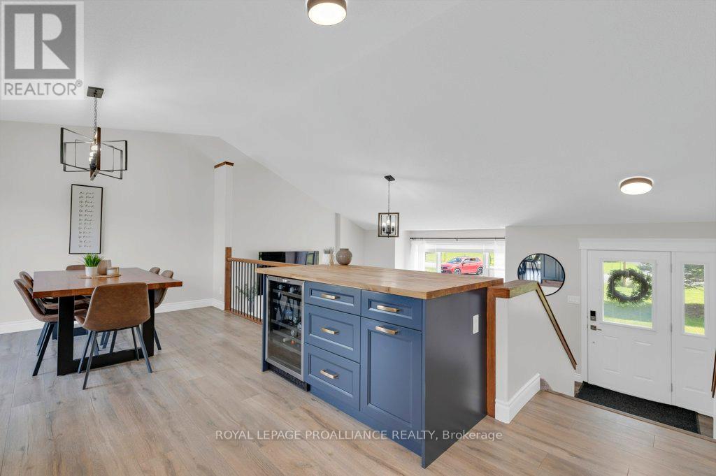 1640 Carman Road, Quinte West, Ontario  K8V 5P4 - Photo 18 - X12332739