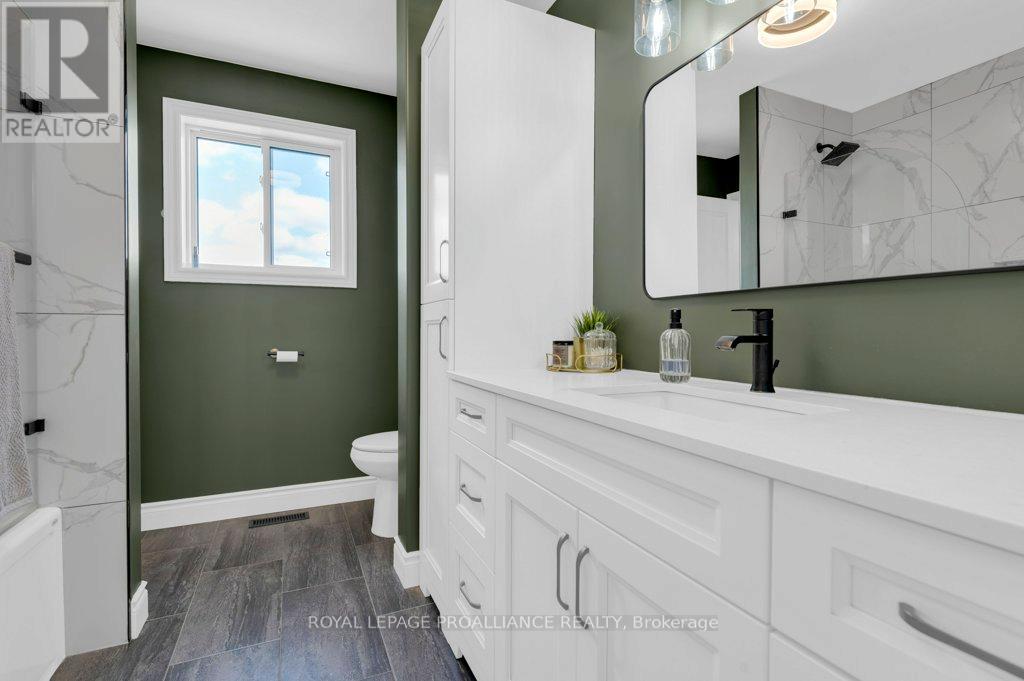 1640 Carman Road, Quinte West, Ontario  K8V 5P4 - Photo 21 - X12332739