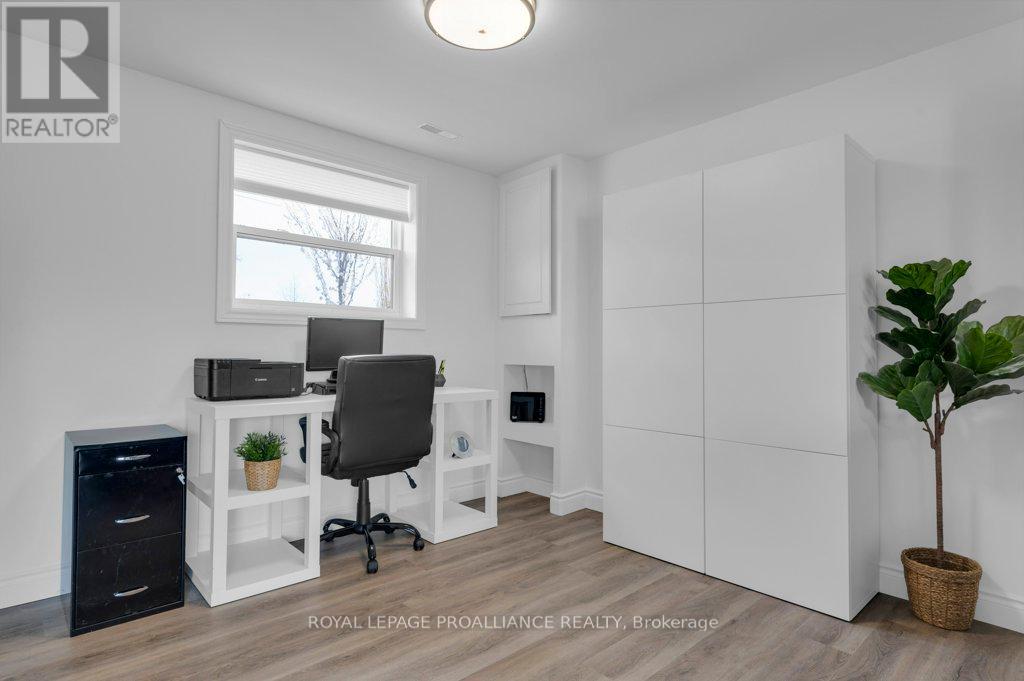 1640 Carman Road, Quinte West, Ontario  K8V 5P4 - Photo 28 - X12332739