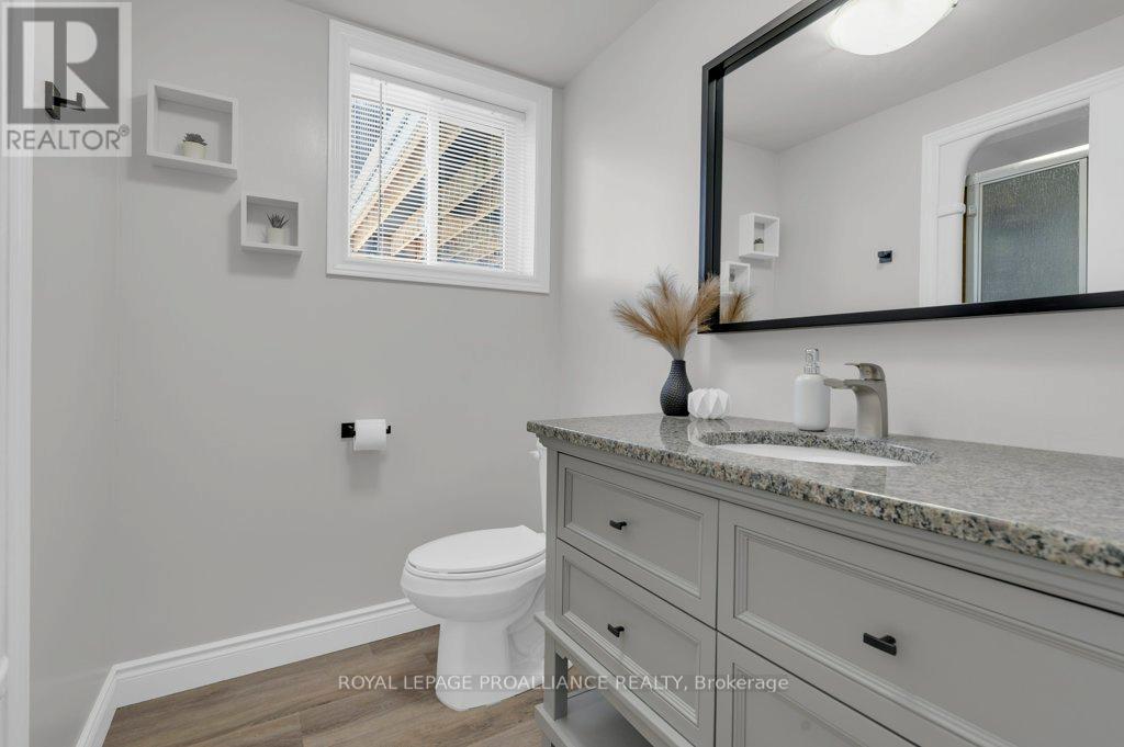 1640 Carman Road, Quinte West, Ontario  K8V 5P4 - Photo 30 - X12332739