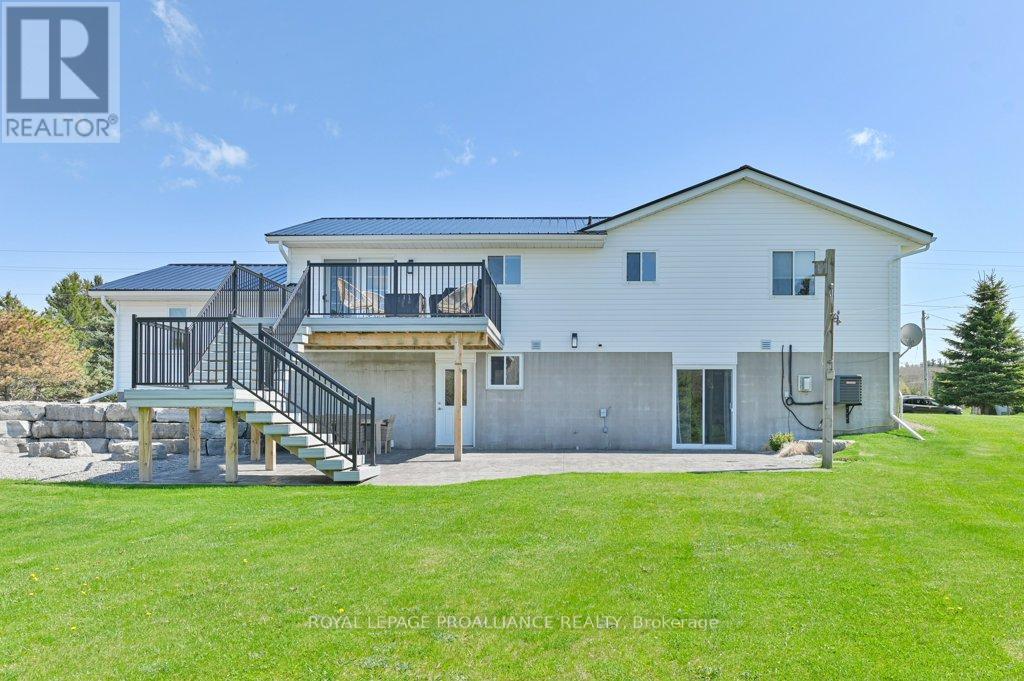 1640 Carman Road, Quinte West, Ontario  K8V 5P4 - Photo 38 - X12332739