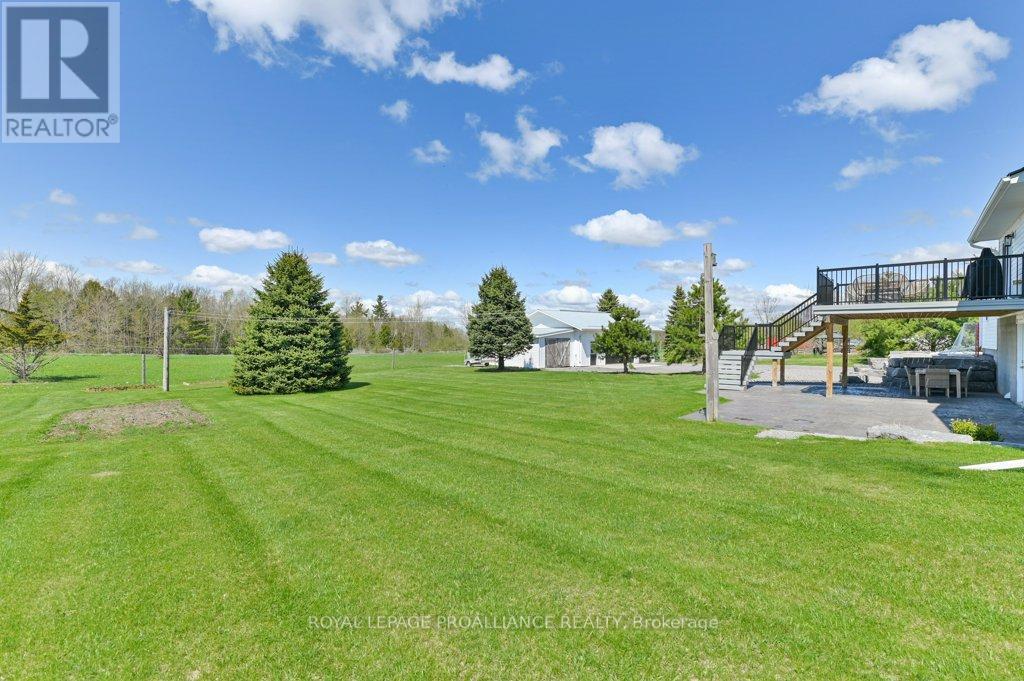 1640 Carman Road, Quinte West, Ontario  K8V 5P4 - Photo 40 - X12332739