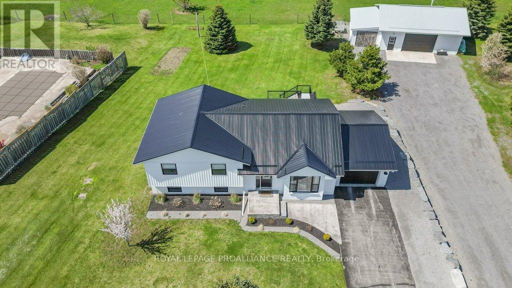 1640 Carman Road, Quinte West, Ontario  K8V 5P4 - Photo 44 - X12332739