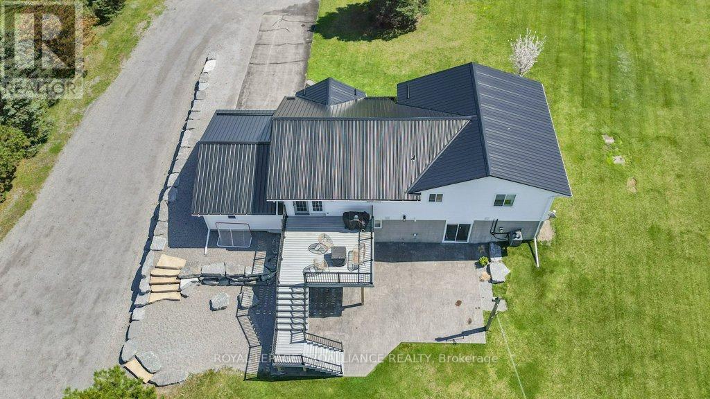 1640 Carman Road, Quinte West, Ontario  K8V 5P4 - Photo 46 - X12332739