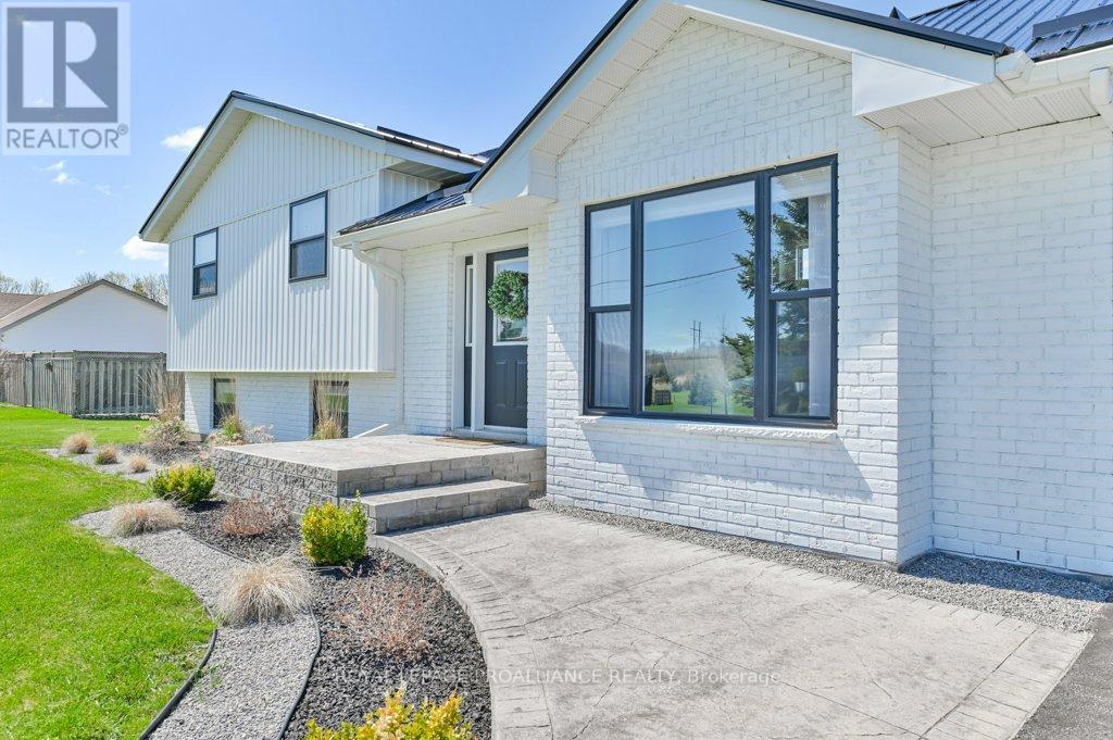 1640 Carman Road, Quinte West, Ontario  K8V 5P4 - Photo 5 - X12332739