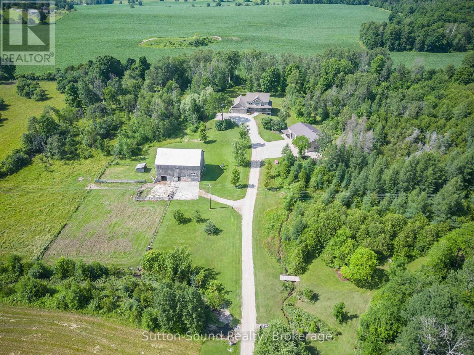 802677 Grey 40 Road, Chatsworth, Ontario  N0H 1G0 - Photo 4 - X12332762