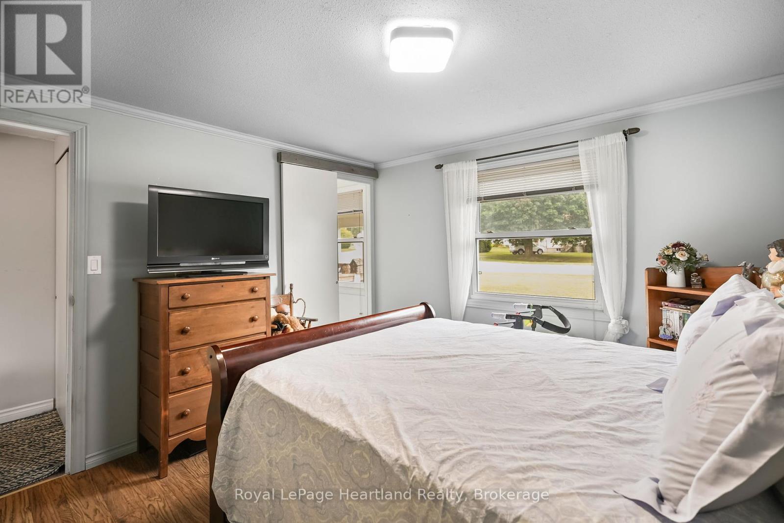 246 Diagonal Road, North Huron, Ontario  N0G 2W0 - Photo 19 - X12332781