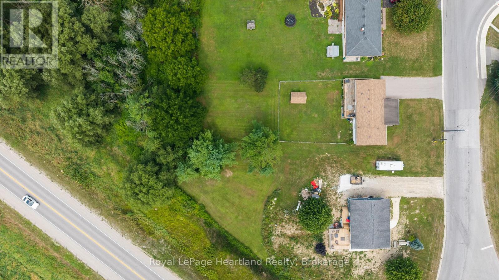 246 Diagonal Road, North Huron, Ontario  N0G 2W0 - Photo 2 - X12332781