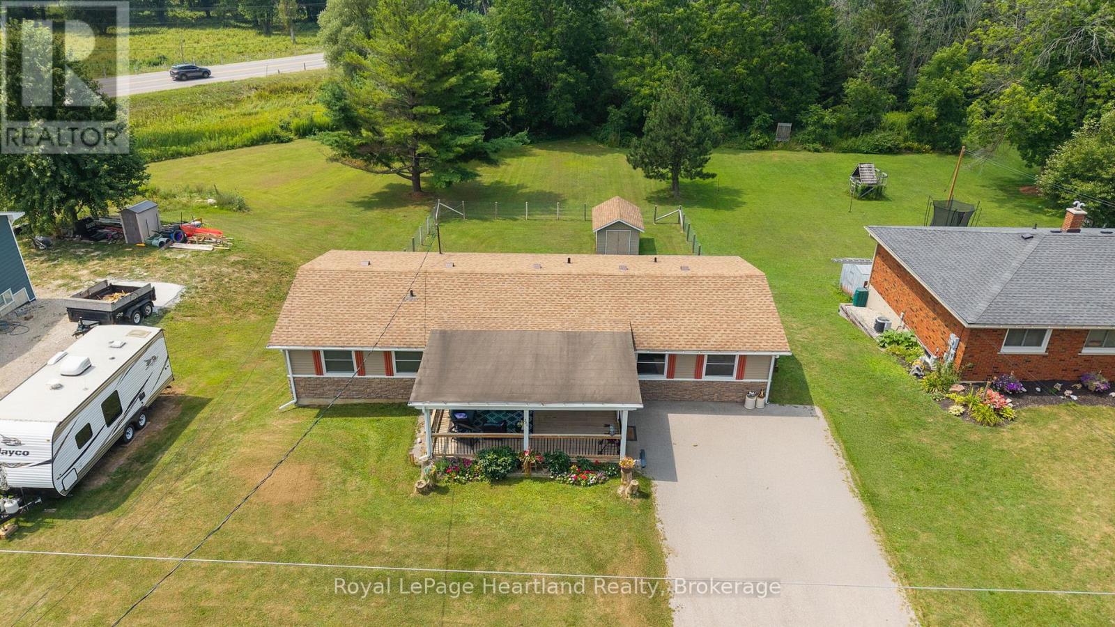 246 Diagonal Road, North Huron, Ontario  N0G 2W0 - Photo 3 - X12332781