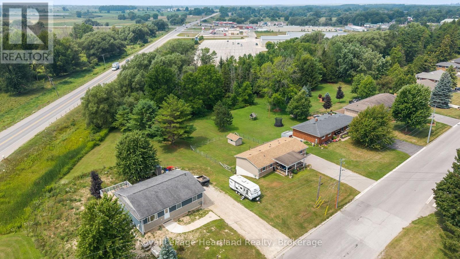 246 Diagonal Road, North Huron, Ontario  N0G 2W0 - Photo 35 - X12332781
