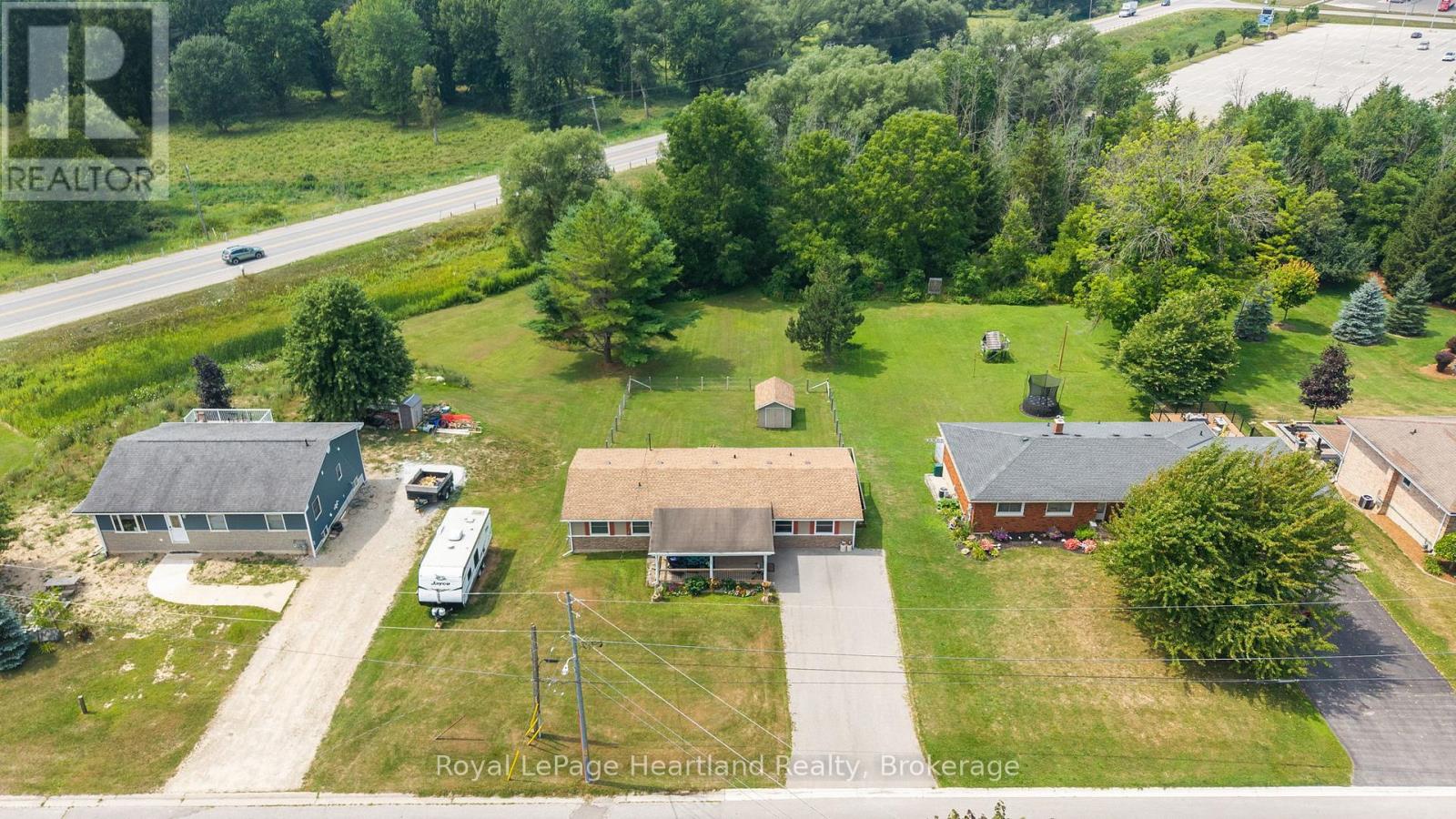 246 Diagonal Road, North Huron, Ontario  N0G 2W0 - Photo 4 - X12332781
