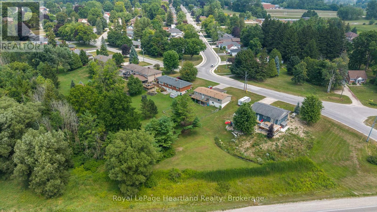 246 Diagonal Road, North Huron, Ontario  N0G 2W0 - Photo 5 - X12332781