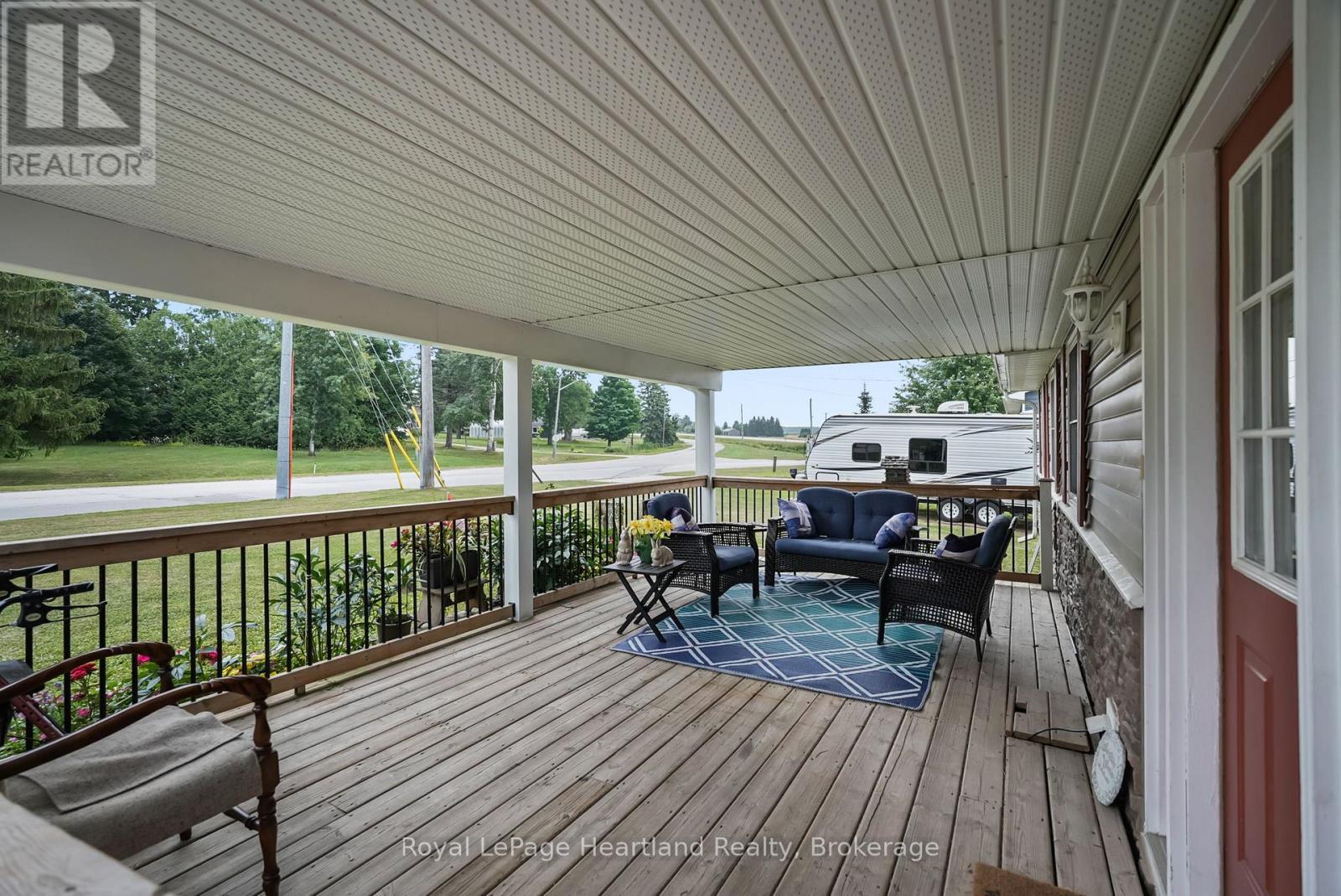 246 Diagonal Road, North Huron, Ontario  N0G 2W0 - Photo 6 - X12332781