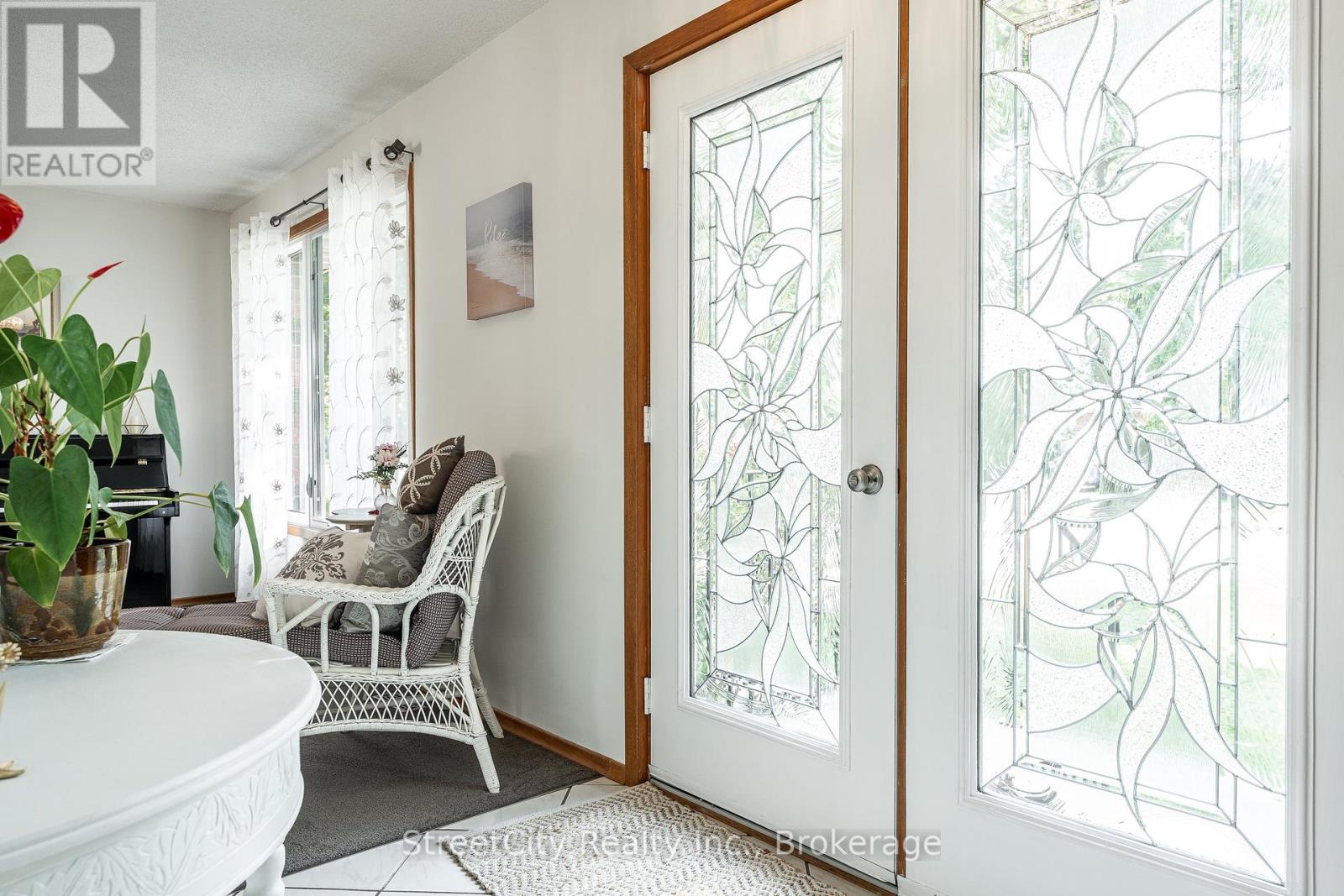 31 Cobourg Street, West Perth, Ontario  N0K 1N0 - Photo 6 - X12332828