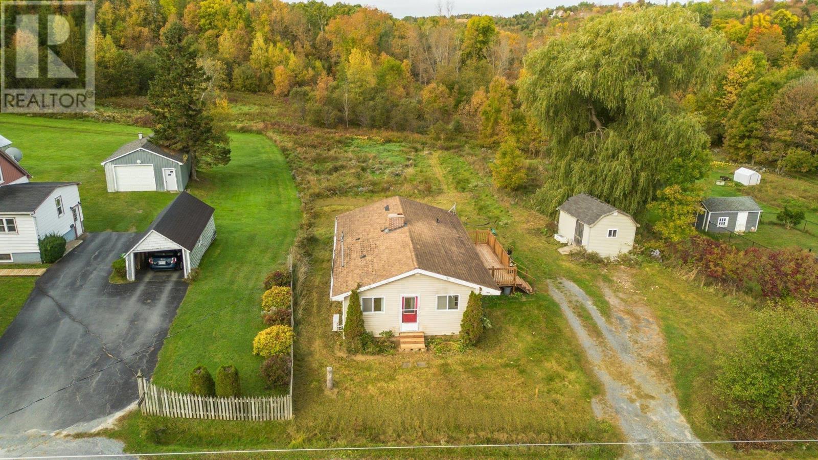 61 Dunlop Road, Brooklyn, Nova Scotia  B0N 2A0 - Photo 29 - 202500802