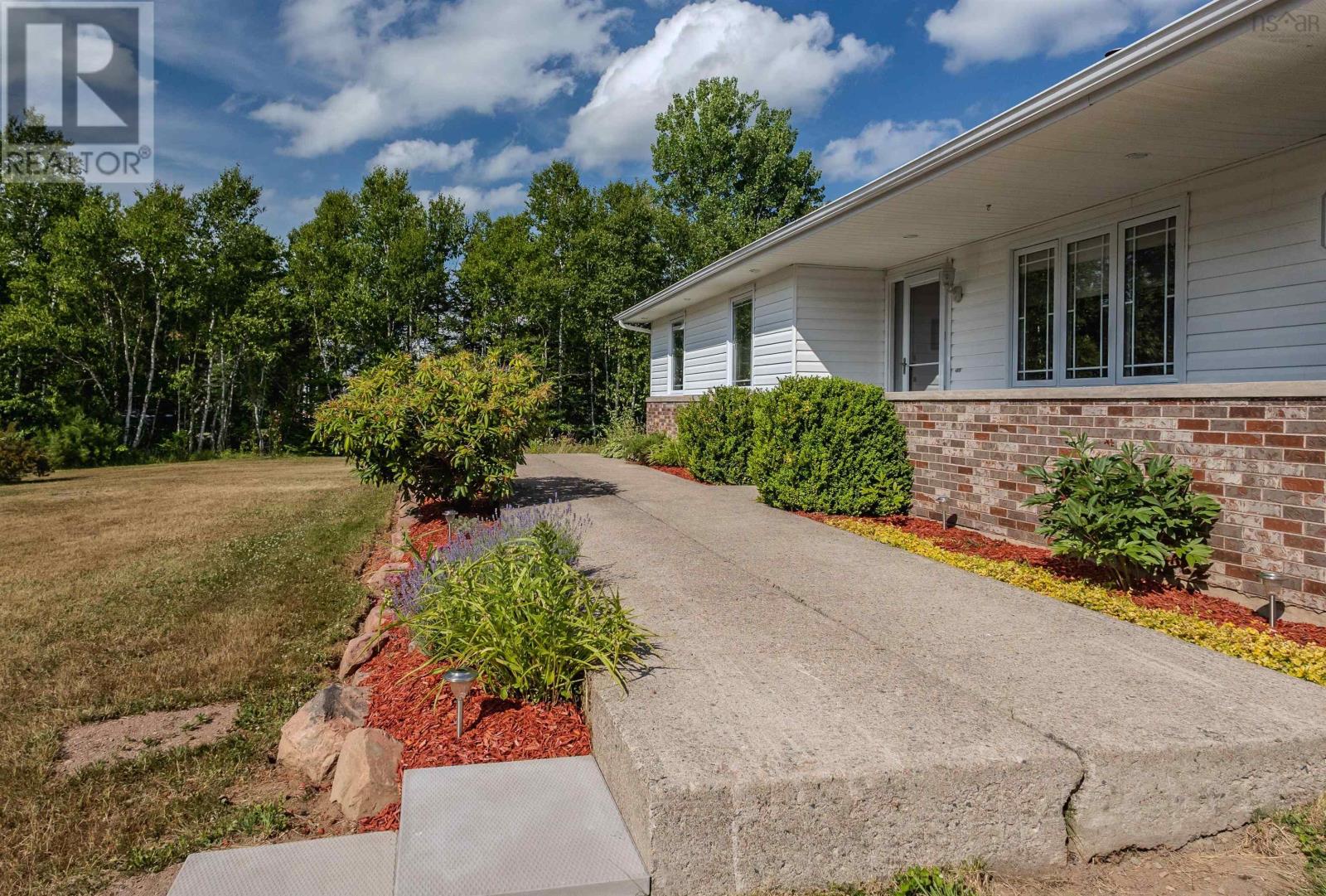 166 Oakfield Drive, Marion Bridge, Nova Scotia  B1K 3N7 - Photo 11 - 202518274