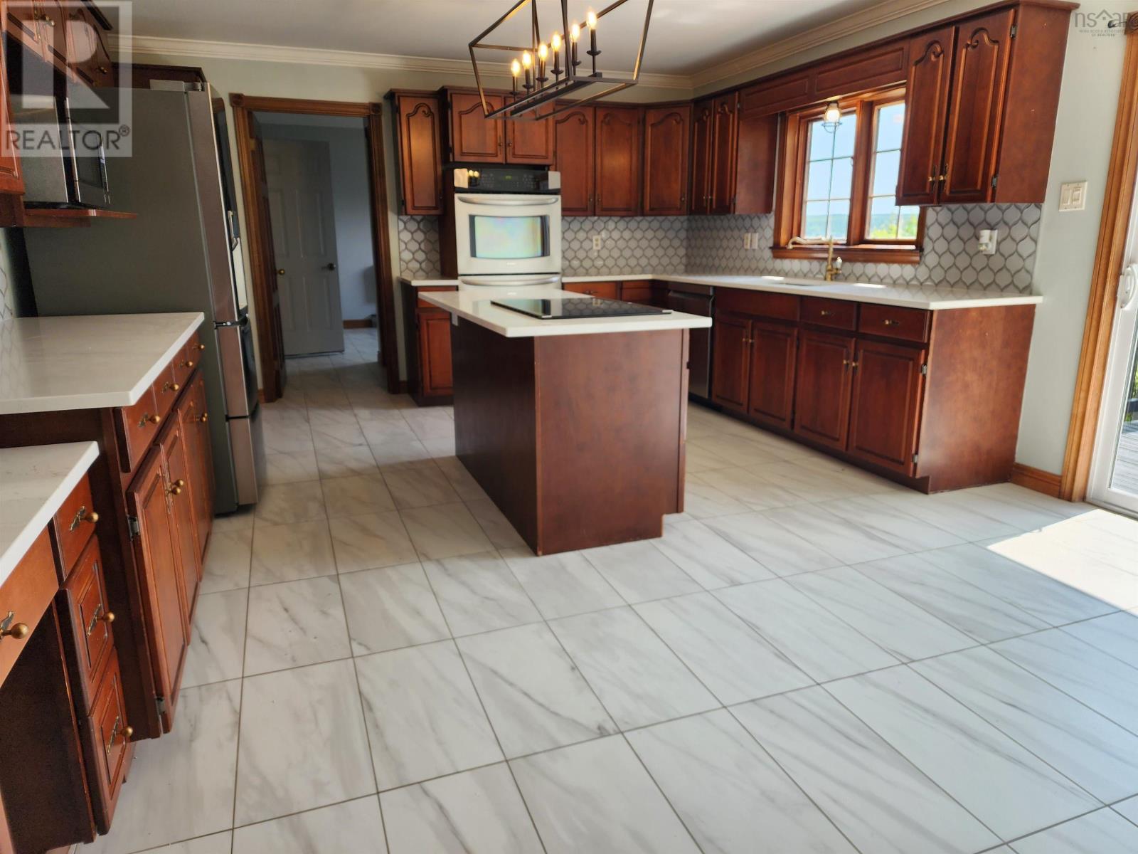 221 Hillside Drive, Boutiliers Point, Nova Scotia  B3Z 1W9 - Photo 2 - 202519860