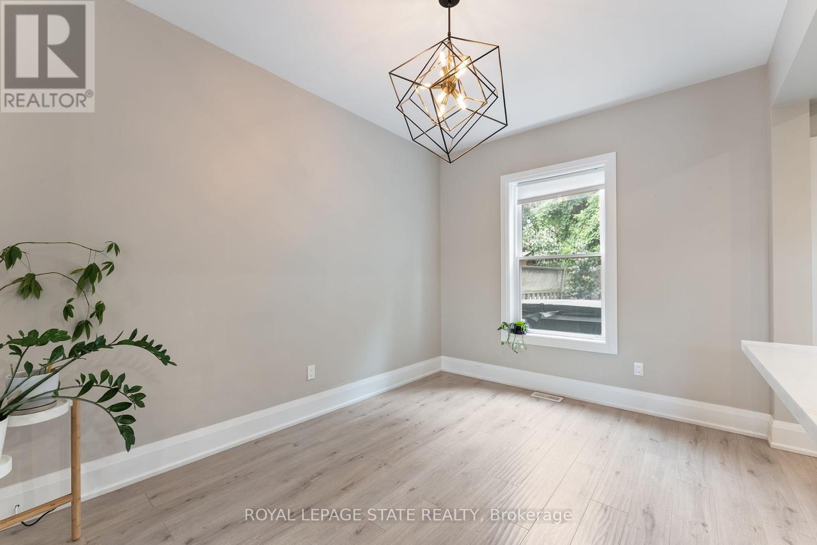91 Dundurn Street S, Hamilton, Ontario  L8P 4K1 - Photo 13 - X12332617