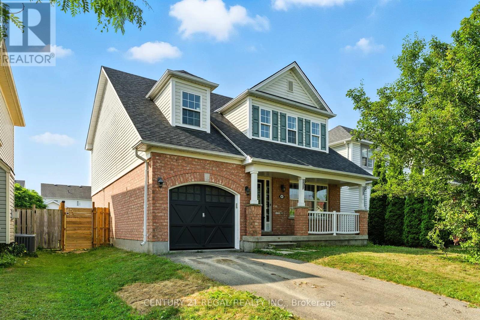 97 Osborn Avenue, Brantford, Ontario  N3T 6R3 - Photo 2 - X12332641
