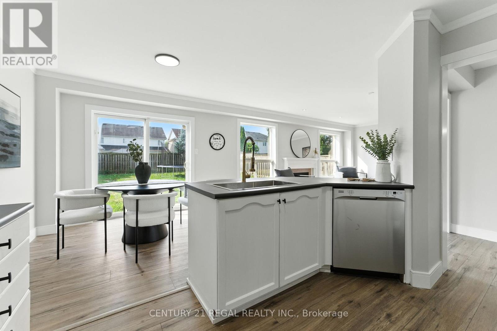 97 Osborn Avenue, Brantford, Ontario  N3T 6R3 - Photo 6 - X12332641