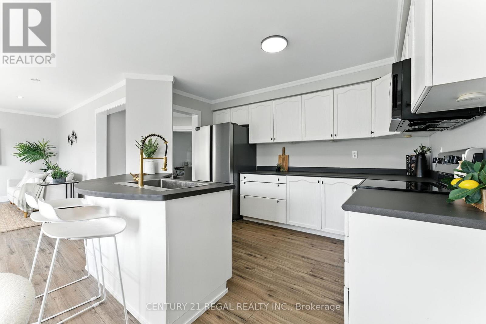 97 Osborn Avenue, Brantford, Ontario  N3T 6R3 - Photo 7 - X12332641