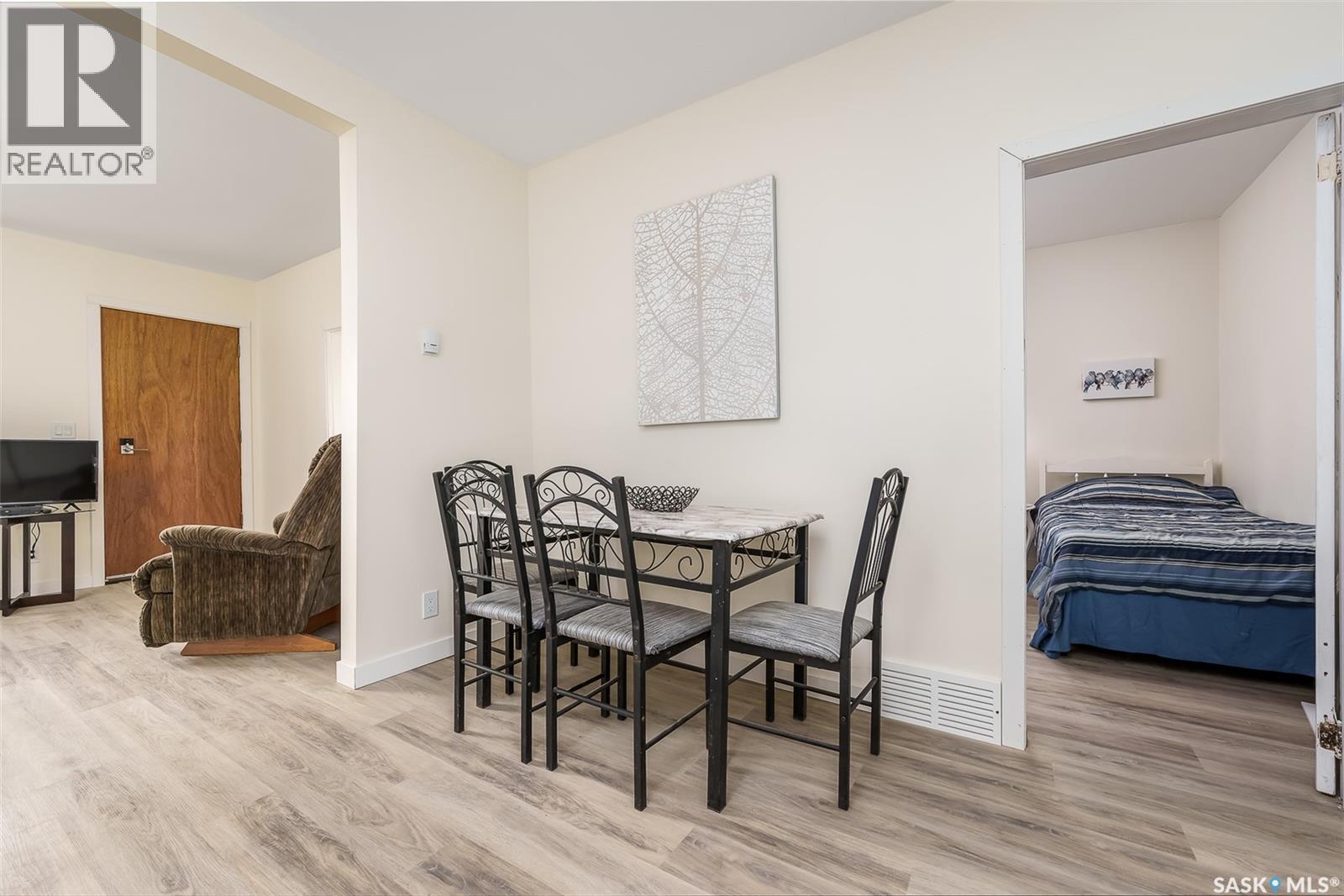 964 Athabasca Street W, Moose Jaw, Saskatchewan  S6H 2E4 - Photo 9 - SK015081
