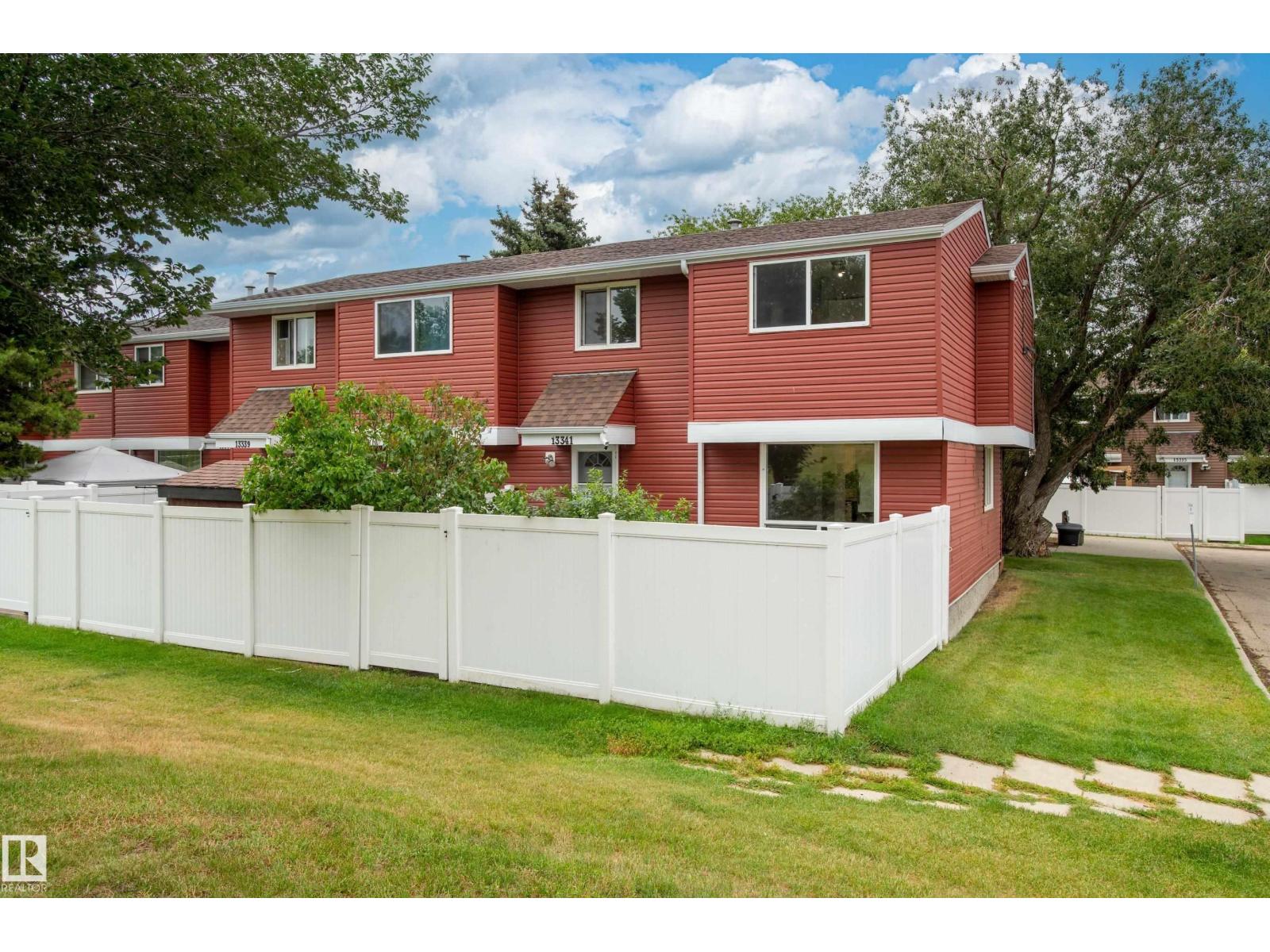 Property at 13341 47 ST NW image 1